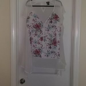 Torrid size 3- gauzy, floral, tunic blouse